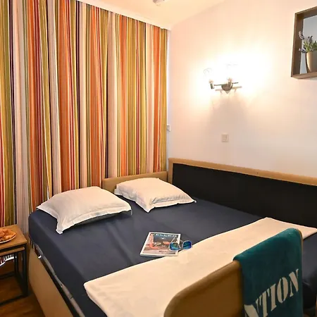L'esquinade - G1 103 By Interhome Saint-Raphael (Var)
