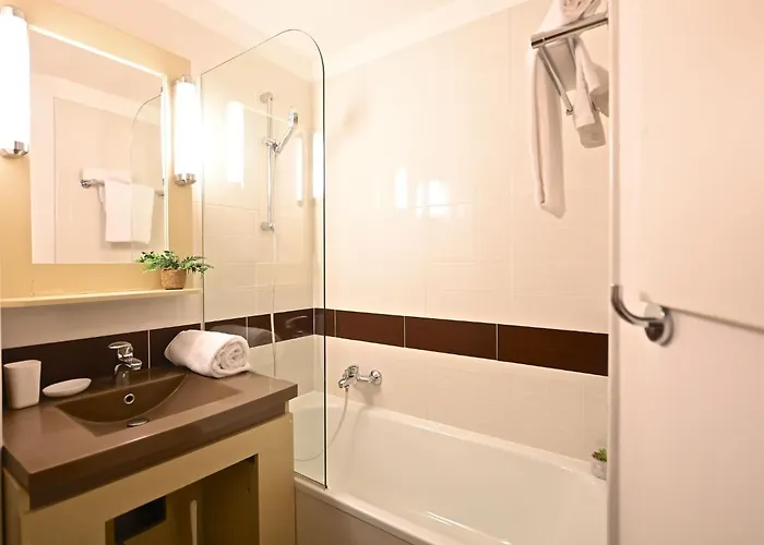 L'esquinade - G1 103 By Interhome